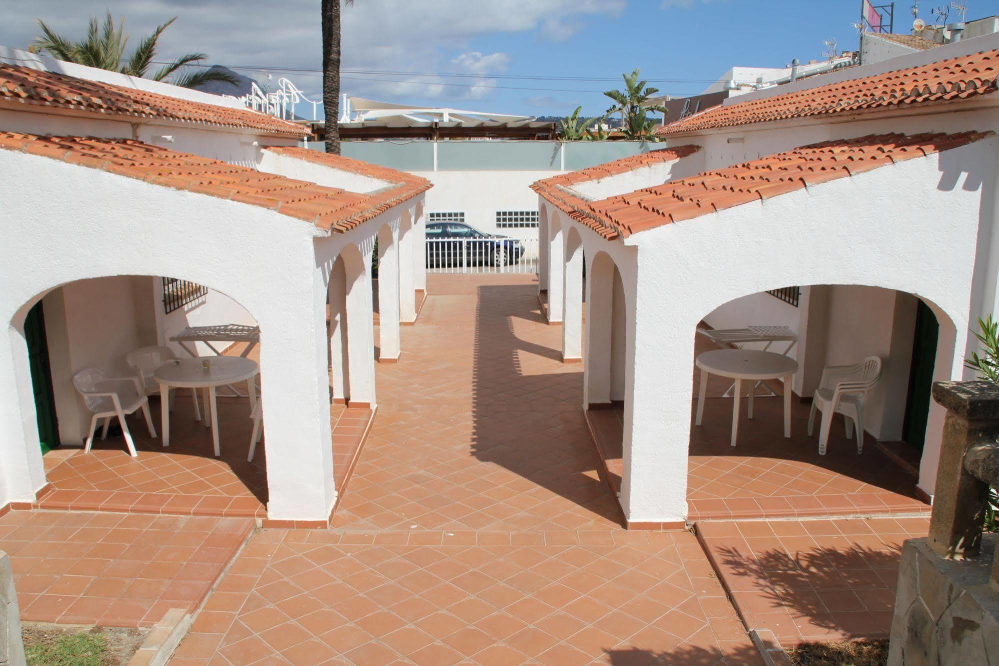 Отель Bungalows El Arenal Хавеа Экстерьер фото