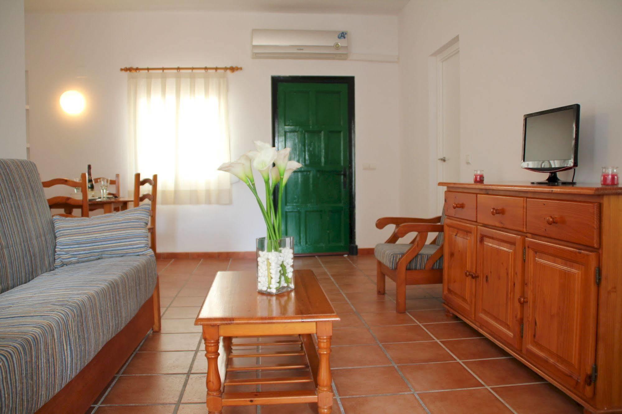 Отель Bungalows El Arenal Хавеа Экстерьер фото