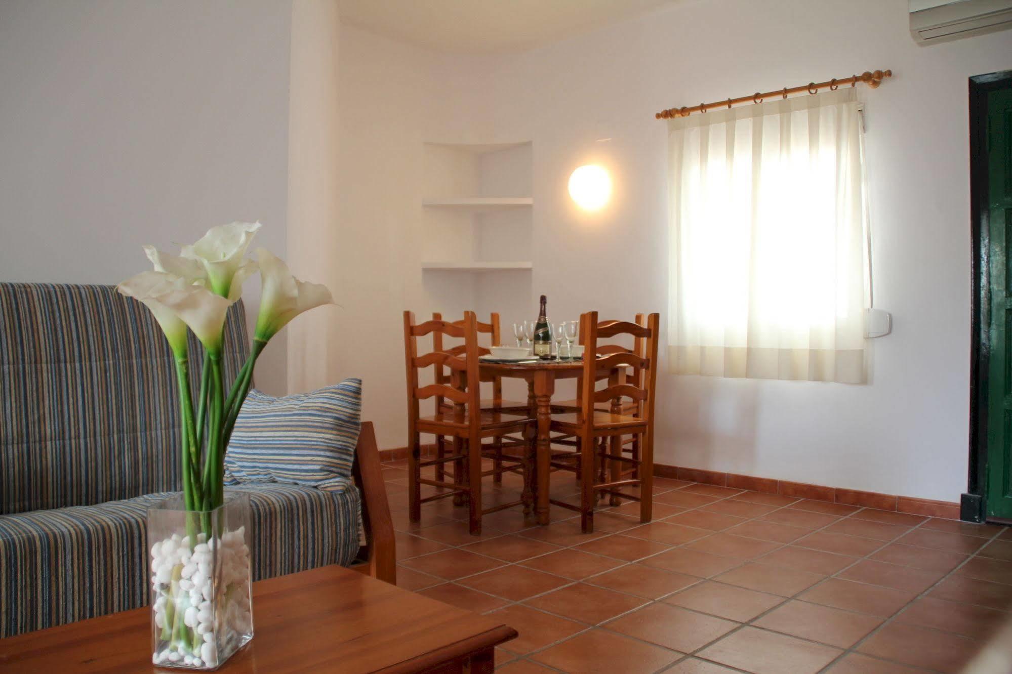 Отель Bungalows El Arenal Хавеа Экстерьер фото