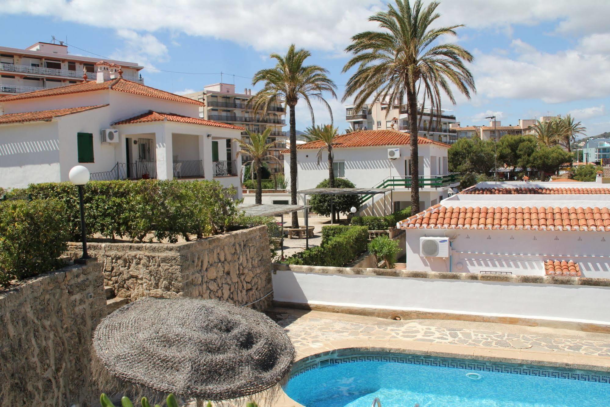 Отель Bungalows El Arenal Хавеа Экстерьер фото