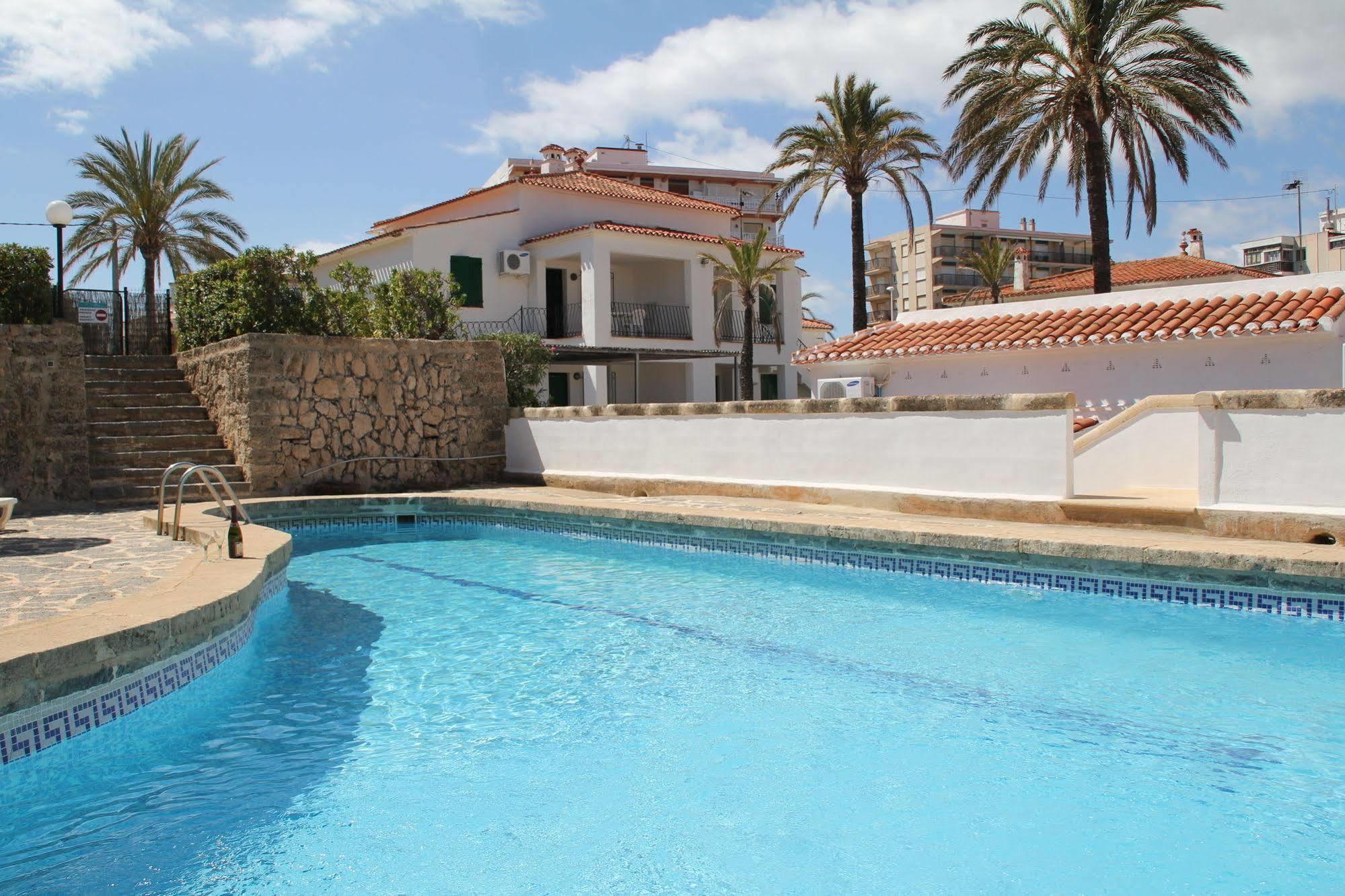 Отель Bungalows El Arenal Хавеа Экстерьер фото